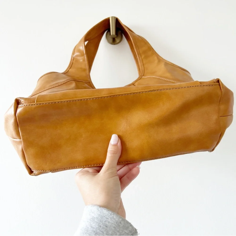 Vintage Nine West Leather Tan Shoulder Bag